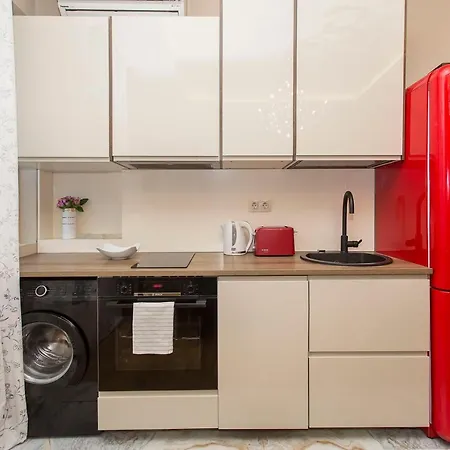 Elegant 2bdr With A Balcony Apartment